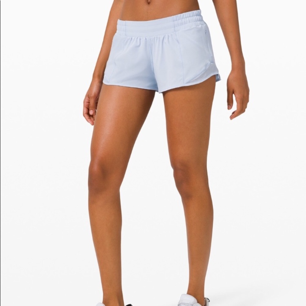 Last Pair!  Lululemon Hotty Hots 4” 6 - Picture 3 of 5